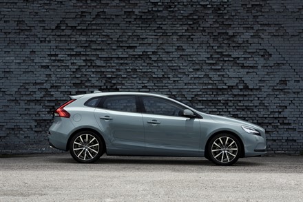 New Volvo V40 reveal video