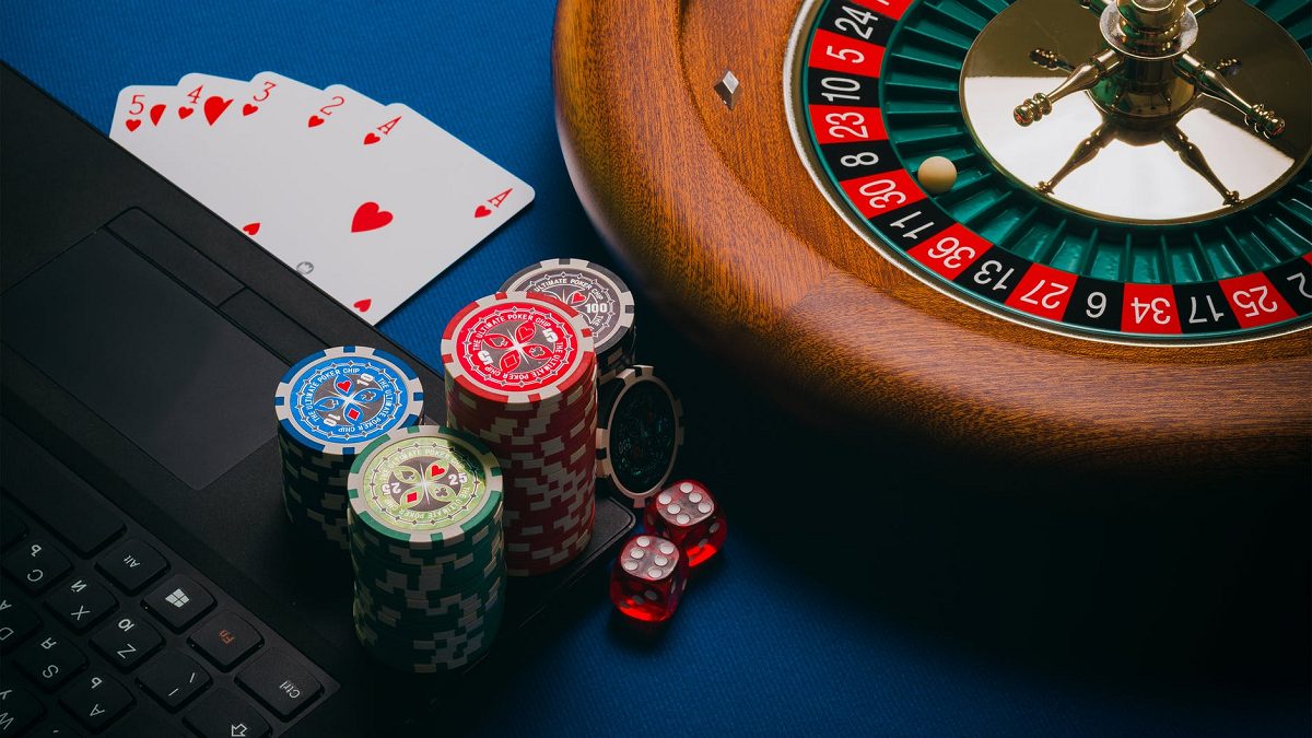 5 Online Casino Secrets That Will Help You Win Money Faster